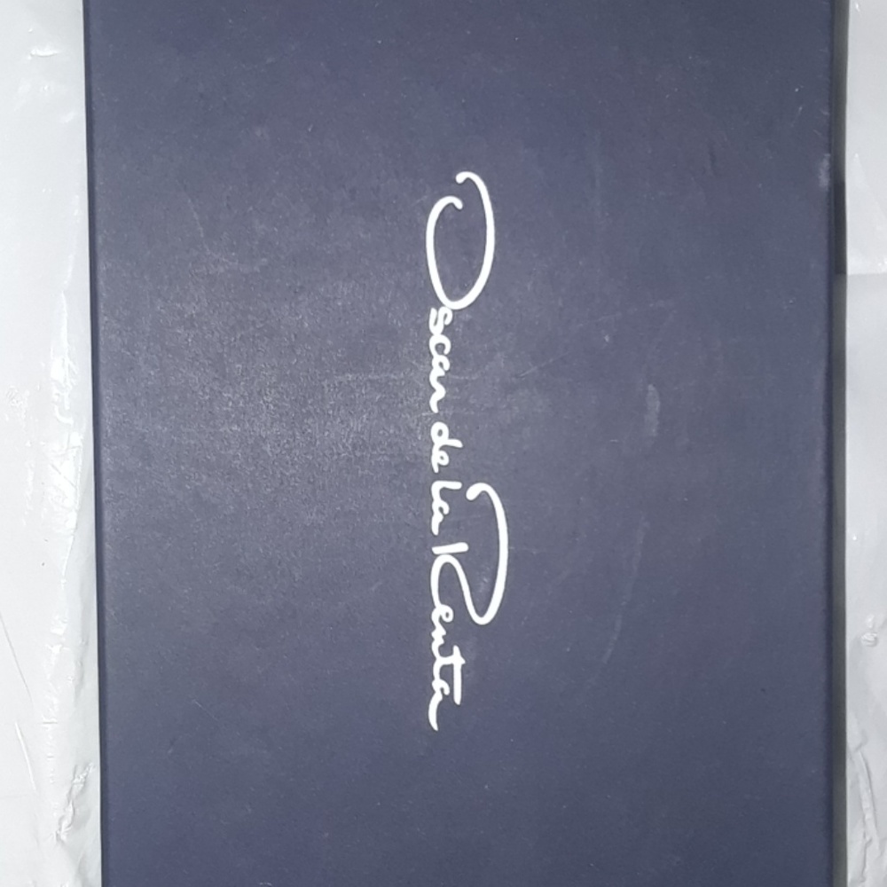 Oscar de La Renta sandal